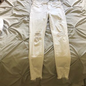 High wasted distressed jeans